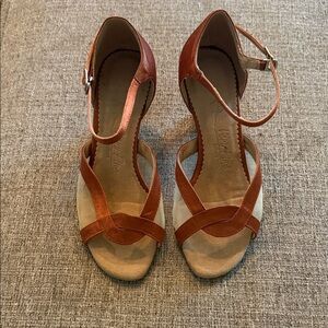 Chic Tan Strappy Heels